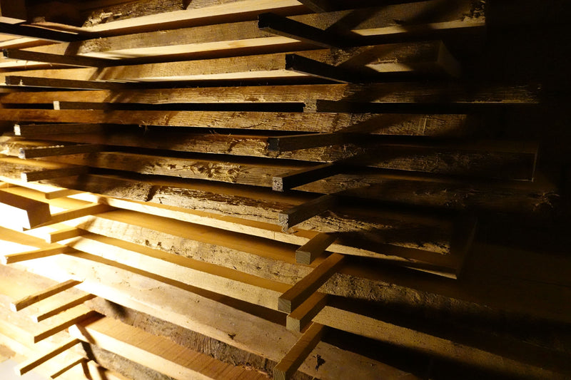 Klotzbretter und Bohlen der Manufaktur Nissen aus schweizer Eichenholz  für hochwertige Massivholzprodukte